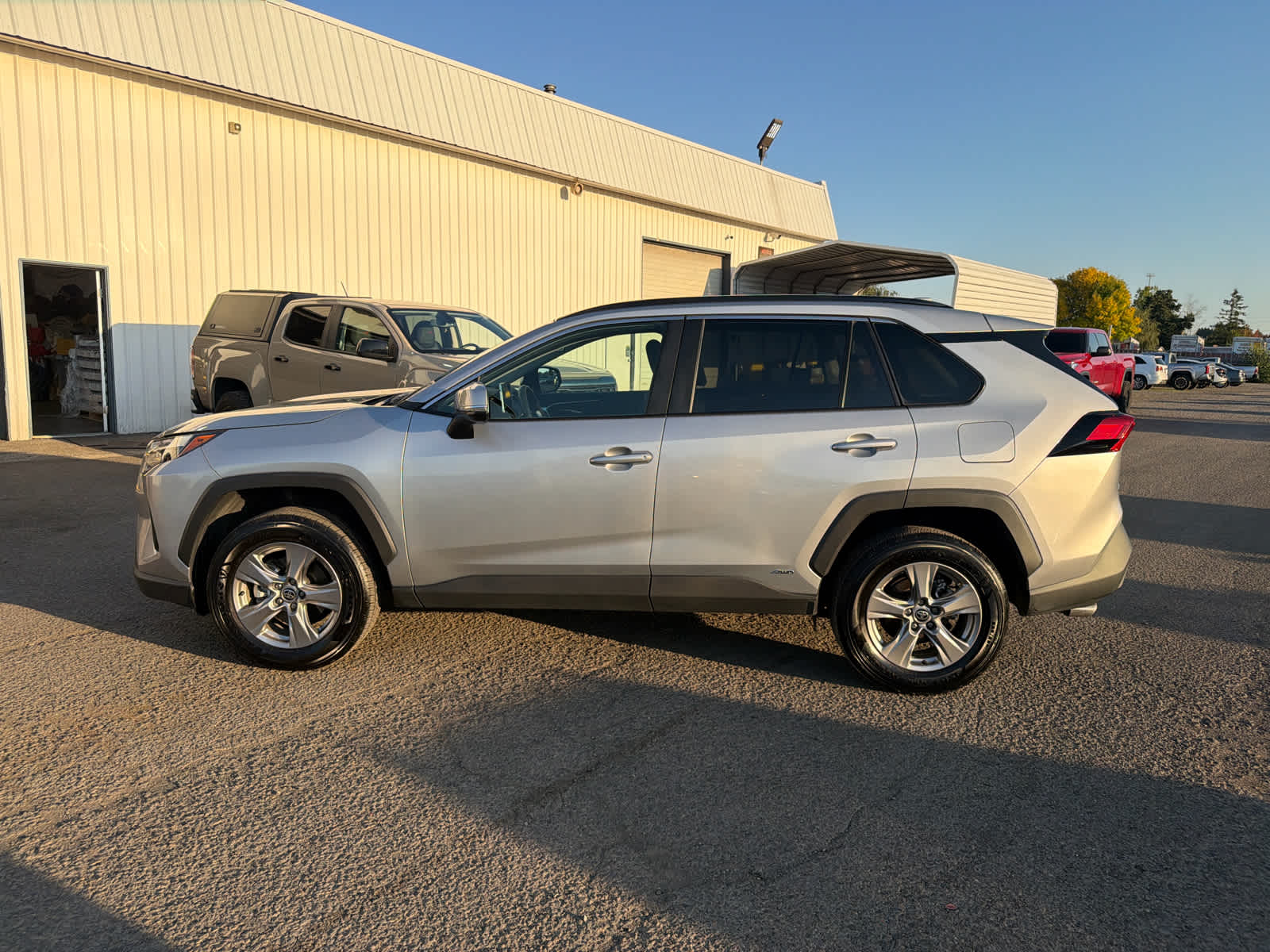 2025 Toyota RAV4 Hybrid XLE