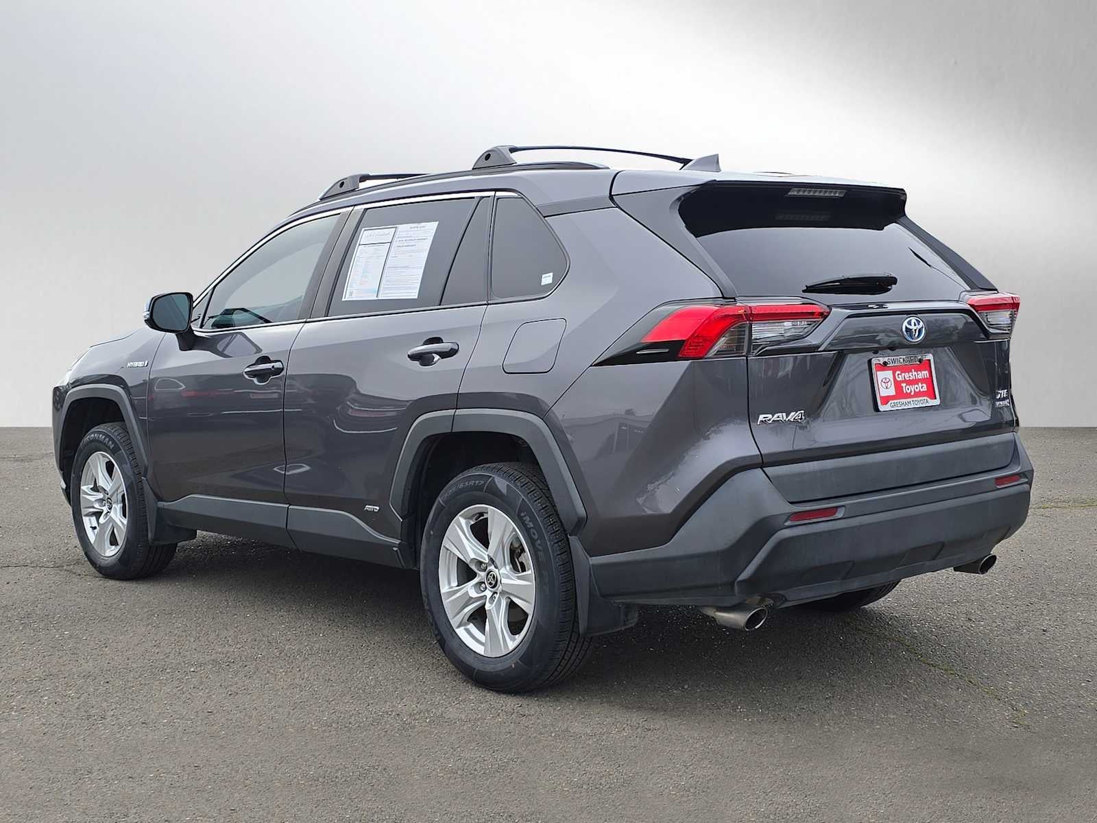 2021 Toyota RAV4 Hybrid XLE