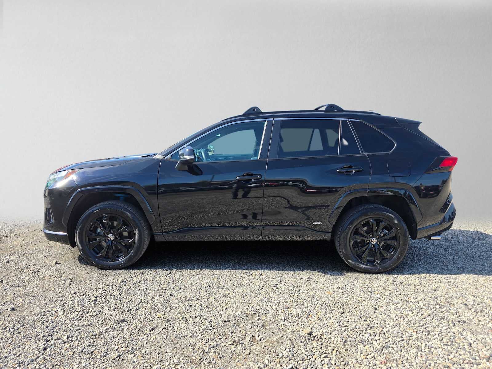 2023 Toyota RAV4 Hybrid SE