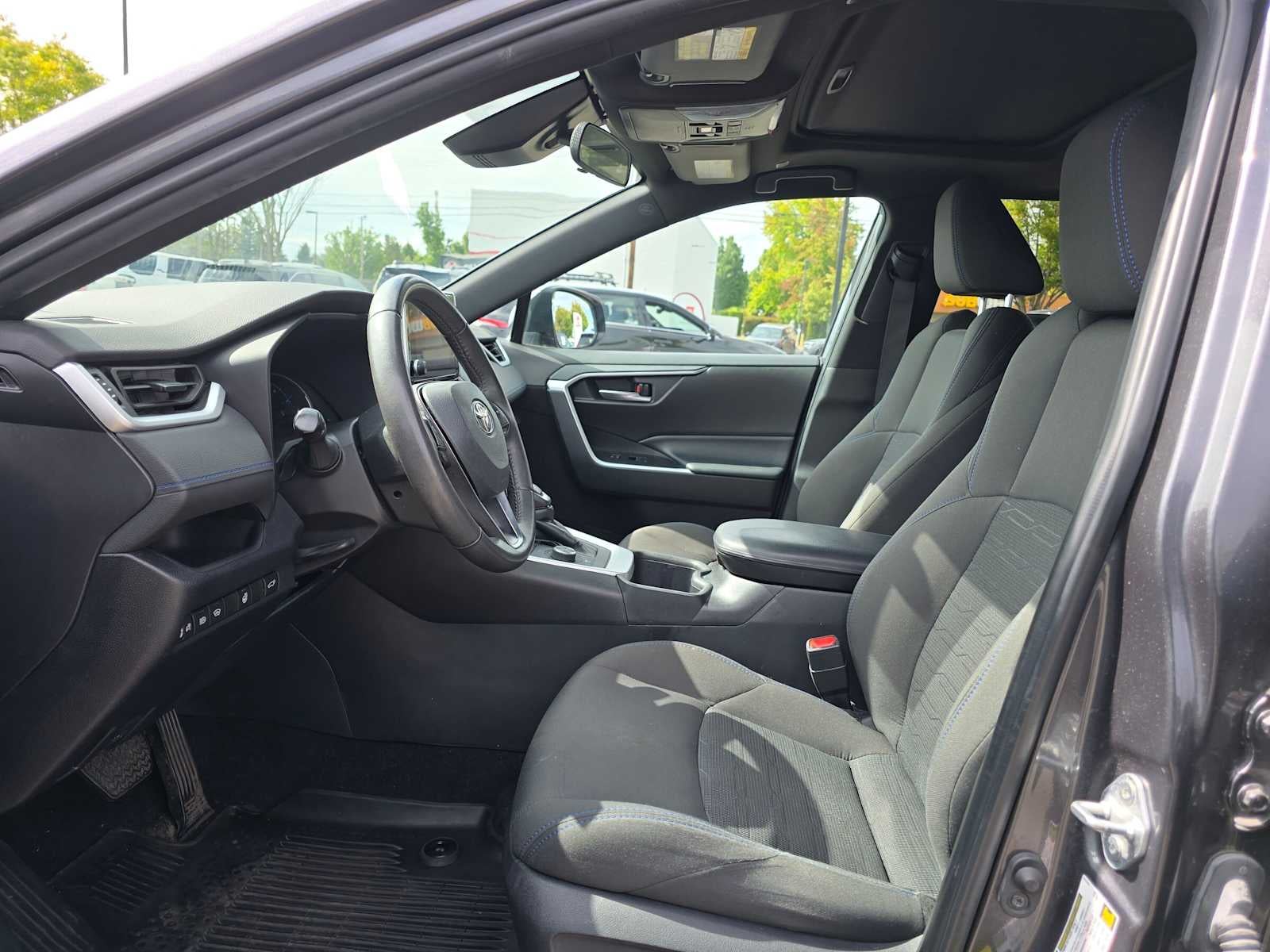 2023 Toyota RAV4 Hybrid SE