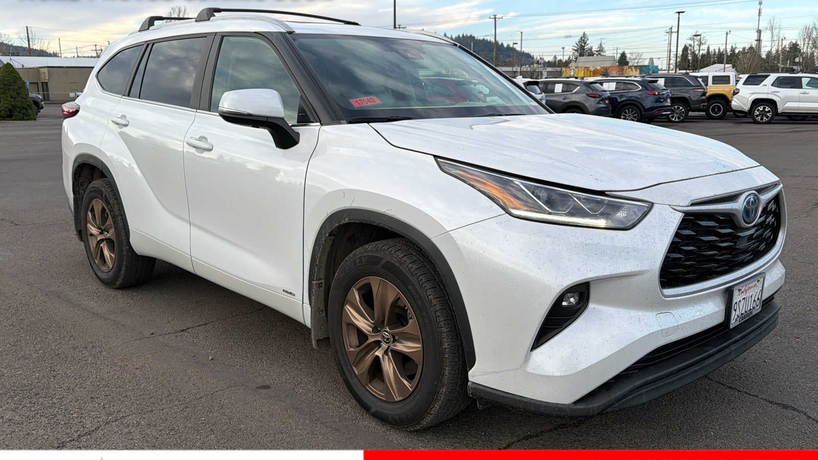 2023 Toyota Highlander Hybrid Bronze Edition