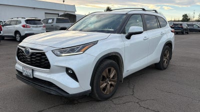 2023 Toyota Highlander Hybrid Bronze Edition