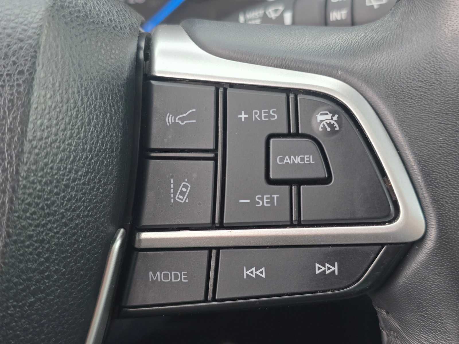 2023 Toyota Highlander Hybrid Bronze Edition