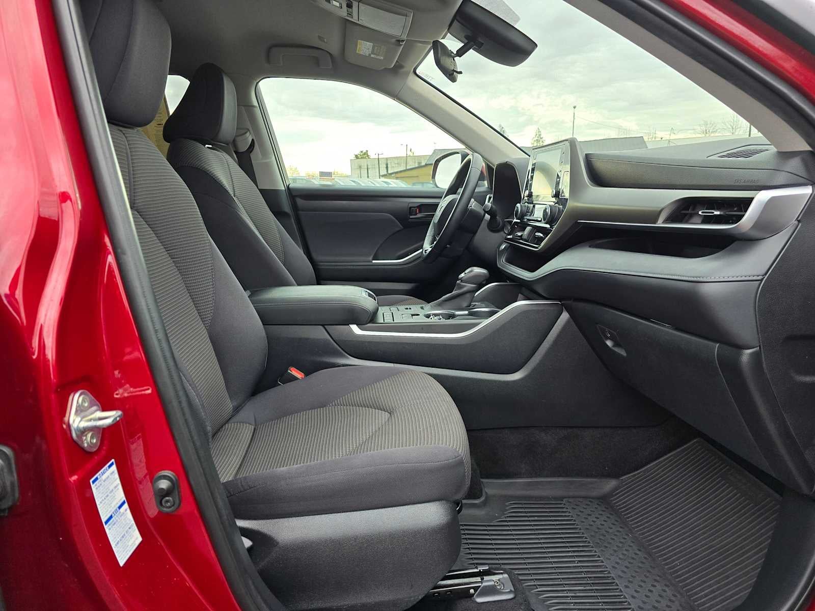 2020 Toyota Highlander LE