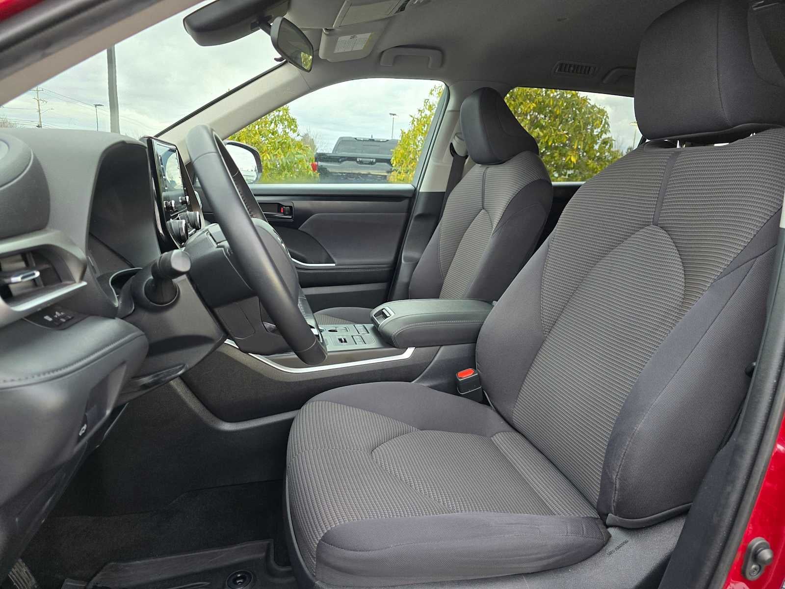 2020 Toyota Highlander LE