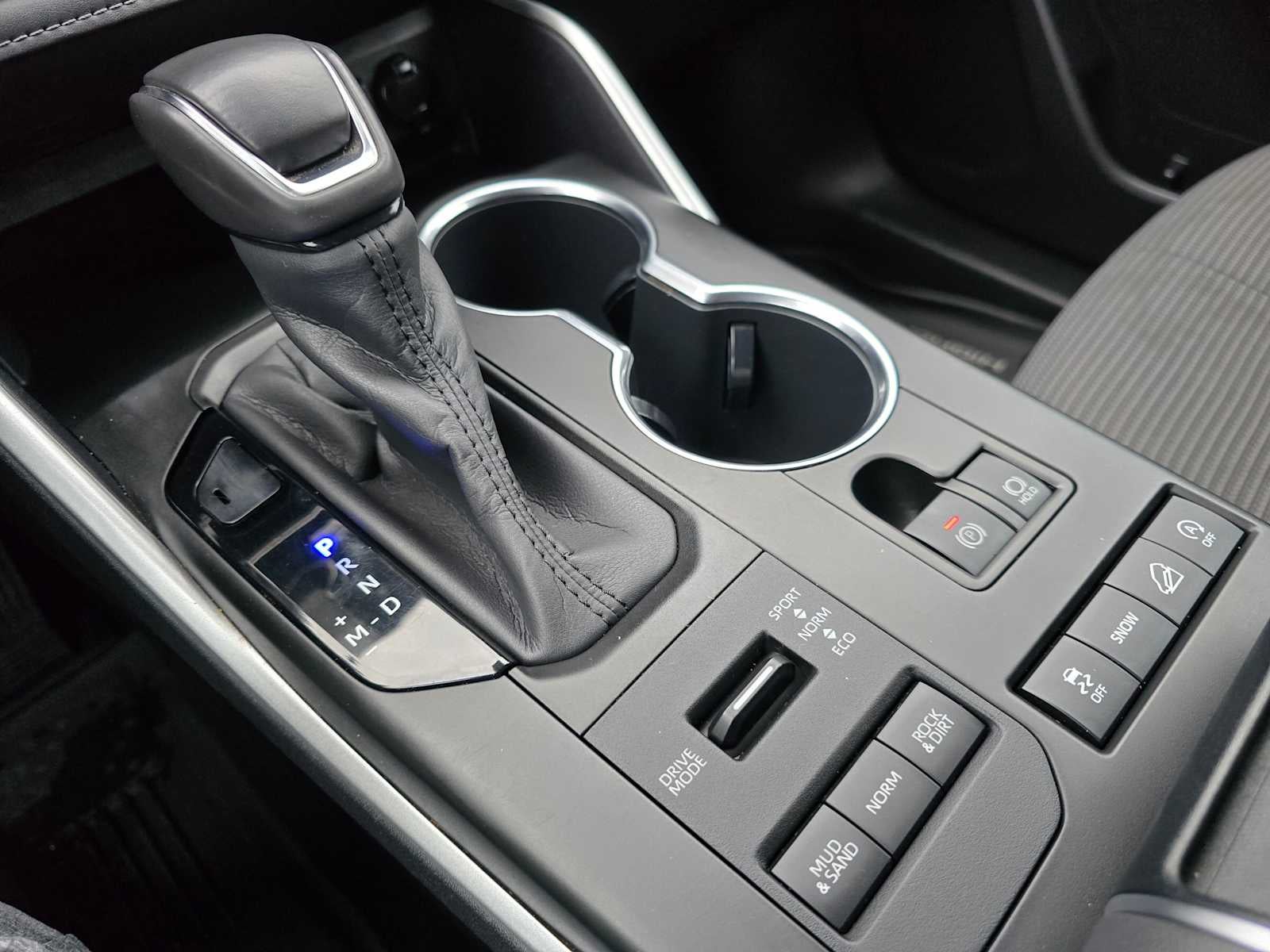 2020 Toyota Highlander LE