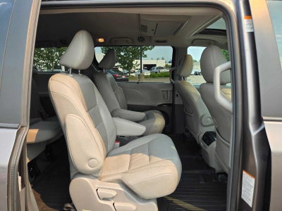 2016 Toyota Sienna XLE