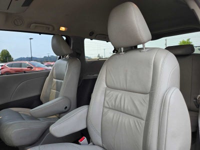 2016 Toyota Sienna XLE