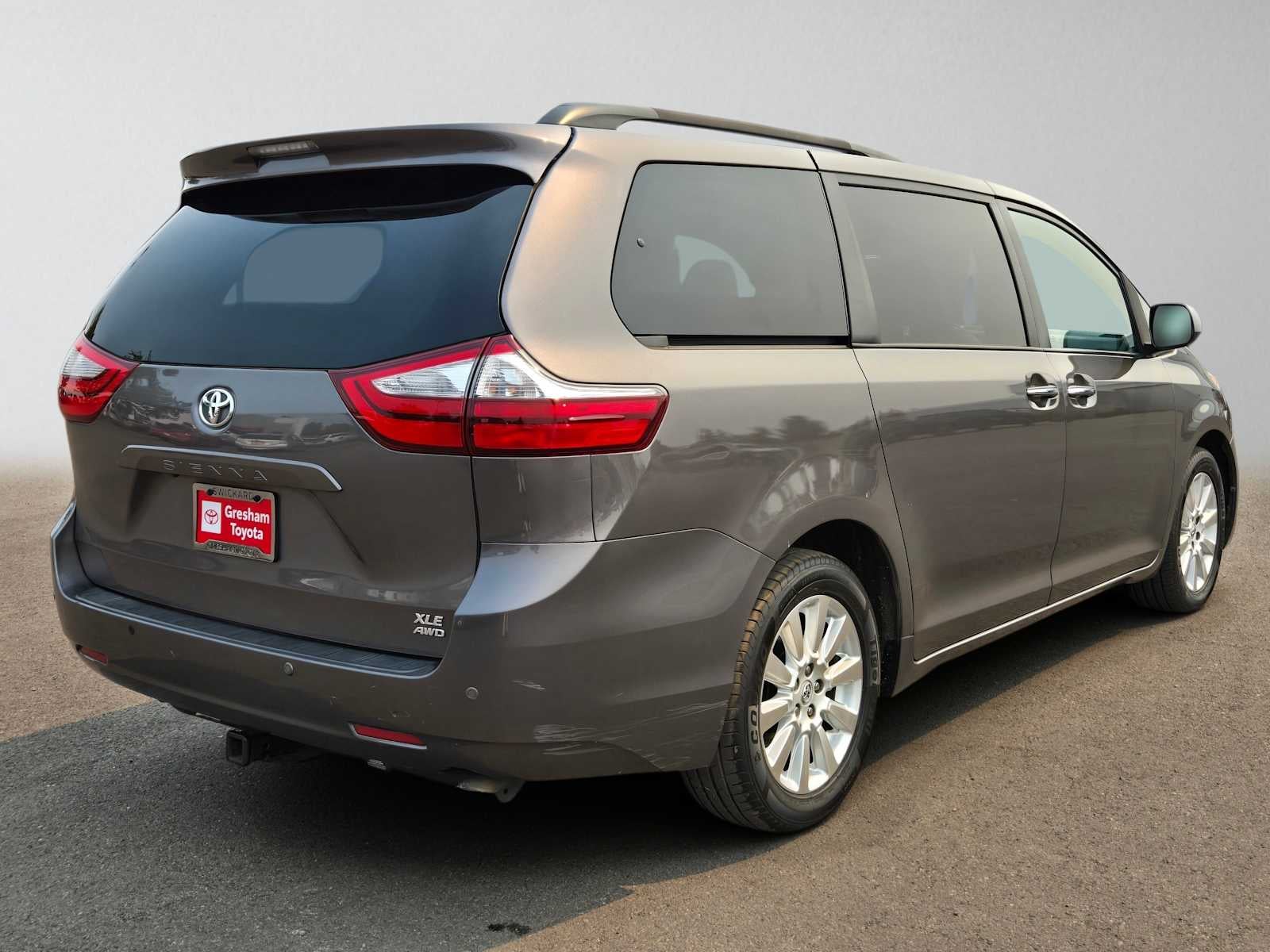 2016 Toyota Sienna XLE