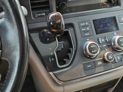 2016 Toyota Sienna XLE