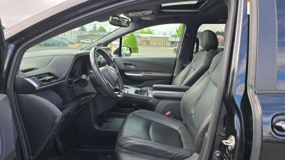 2022 Toyota Sienna XSE