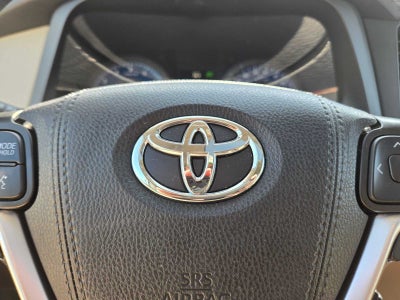 2020 Toyota Sienna XLE