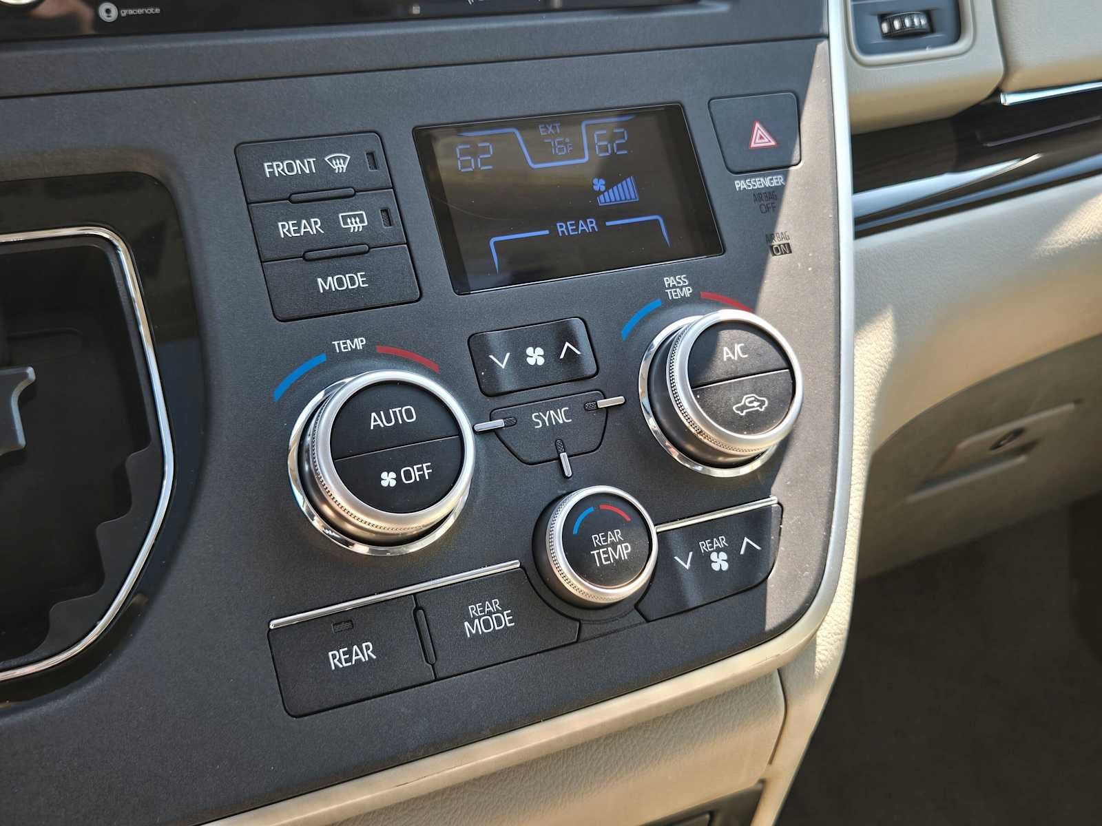 2020 Toyota Sienna XLE