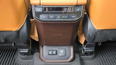 2022 Toyota Highlander Hybrid Platinum