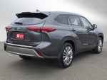 2022 Toyota Highlander Hybrid Platinum