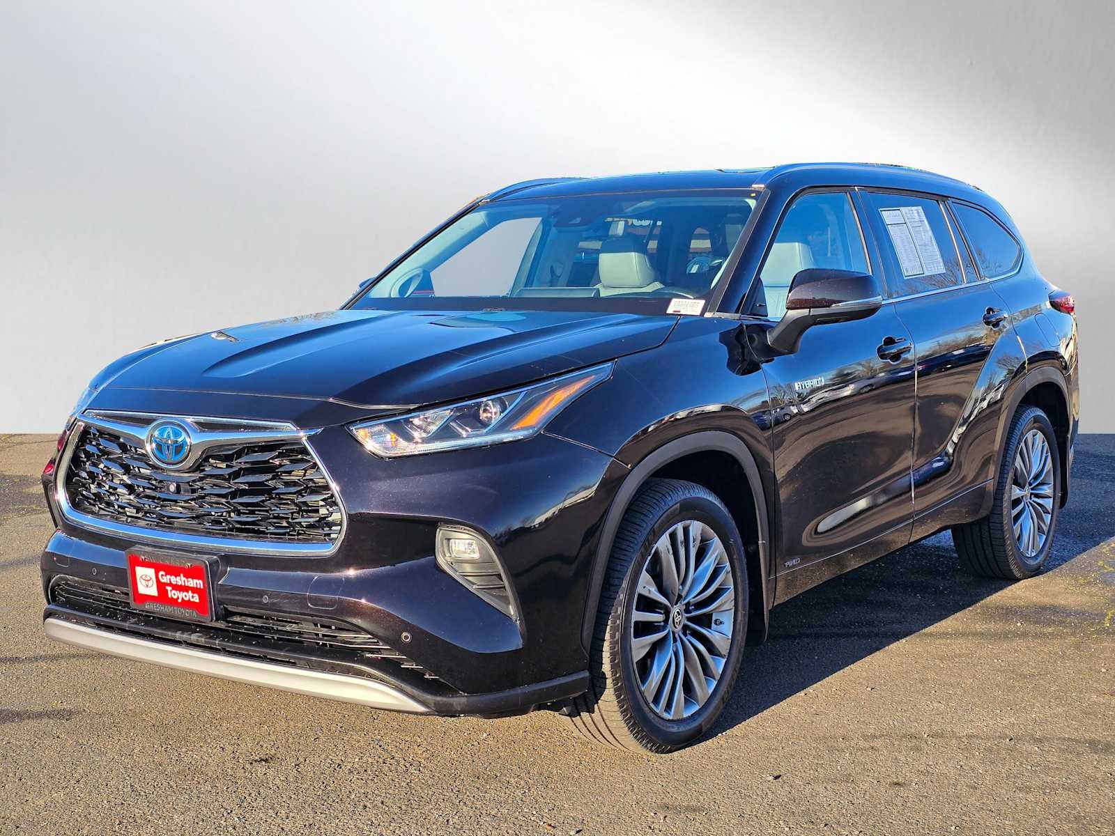 2021 Toyota Highlander Hybrid Platinum