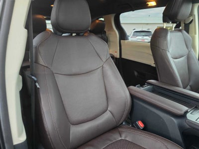 2023 Toyota Sienna Platinum