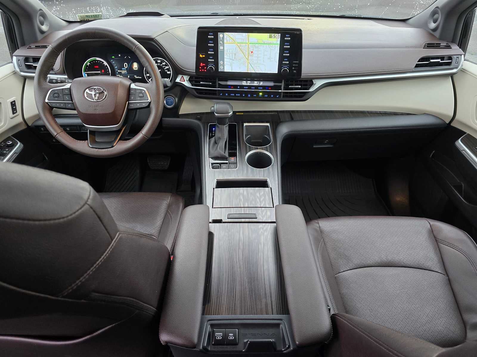 2023 Toyota Sienna Platinum