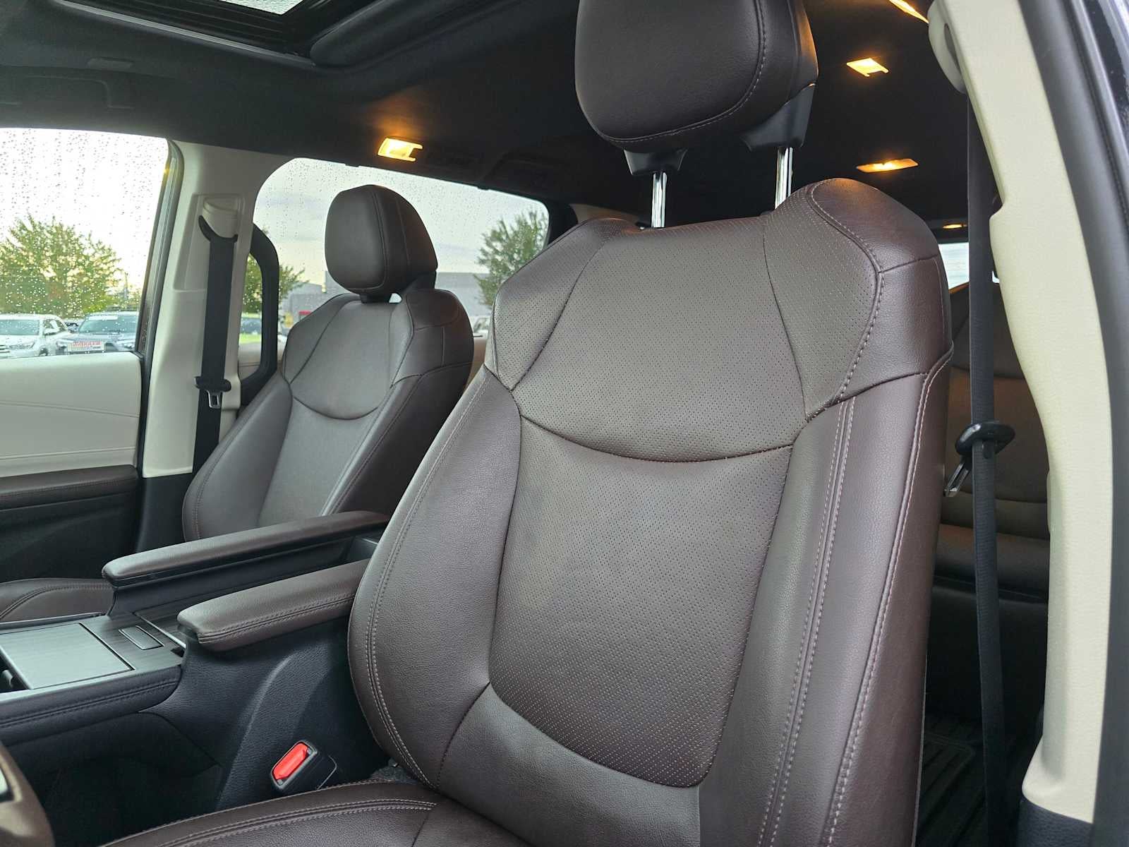 2023 Toyota Sienna Platinum