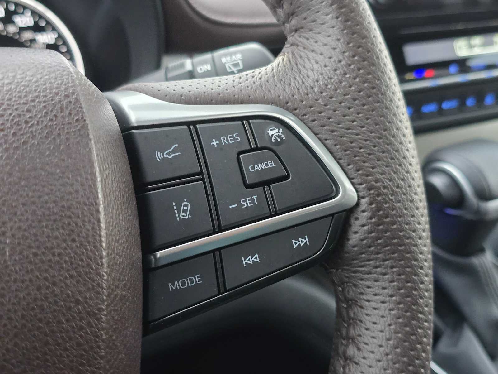 2023 Toyota Sienna Platinum