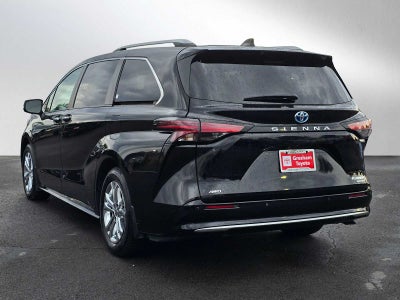 2023 Toyota Sienna Platinum