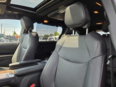 2025 Toyota Sienna Platinum