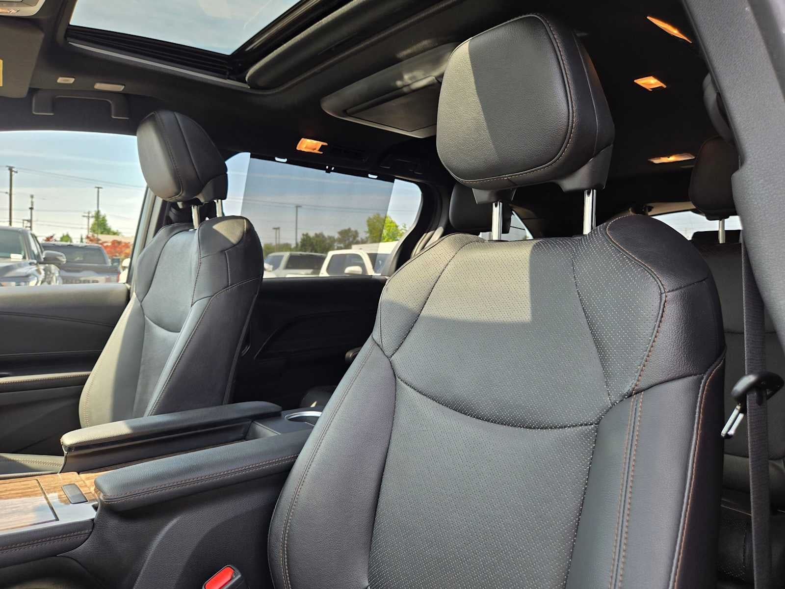 2025 Toyota Sienna Platinum