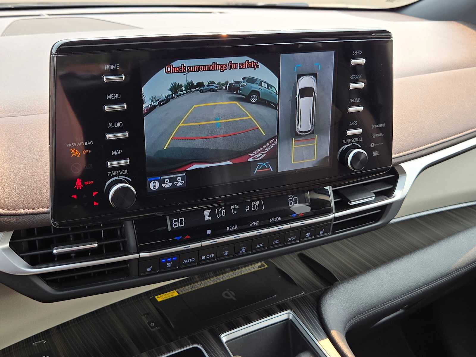 2023 Toyota Sienna Platinum
