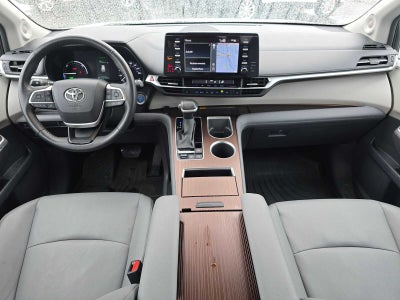 2024 Toyota Sienna XLE
