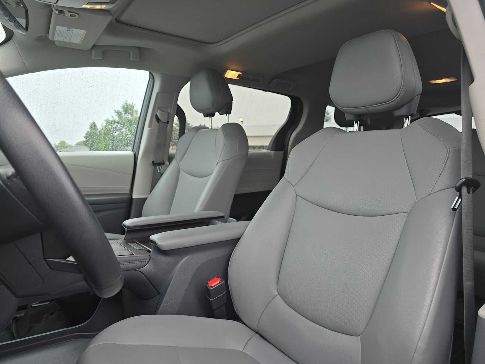 2024 Toyota Sienna XLE
