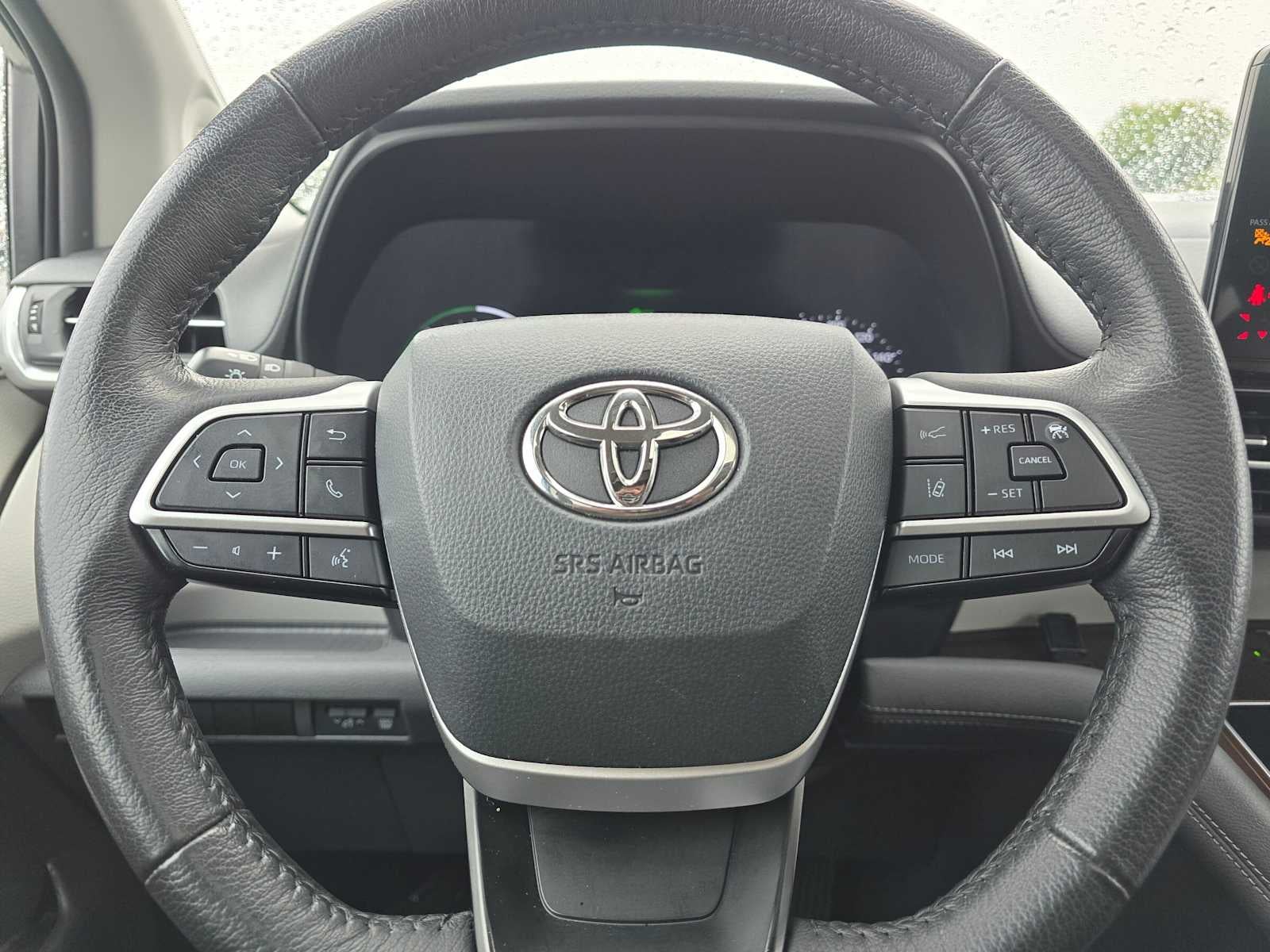 2024 Toyota Sienna XLE