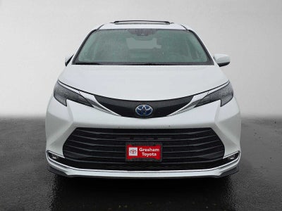 2024 Toyota Sienna XLE