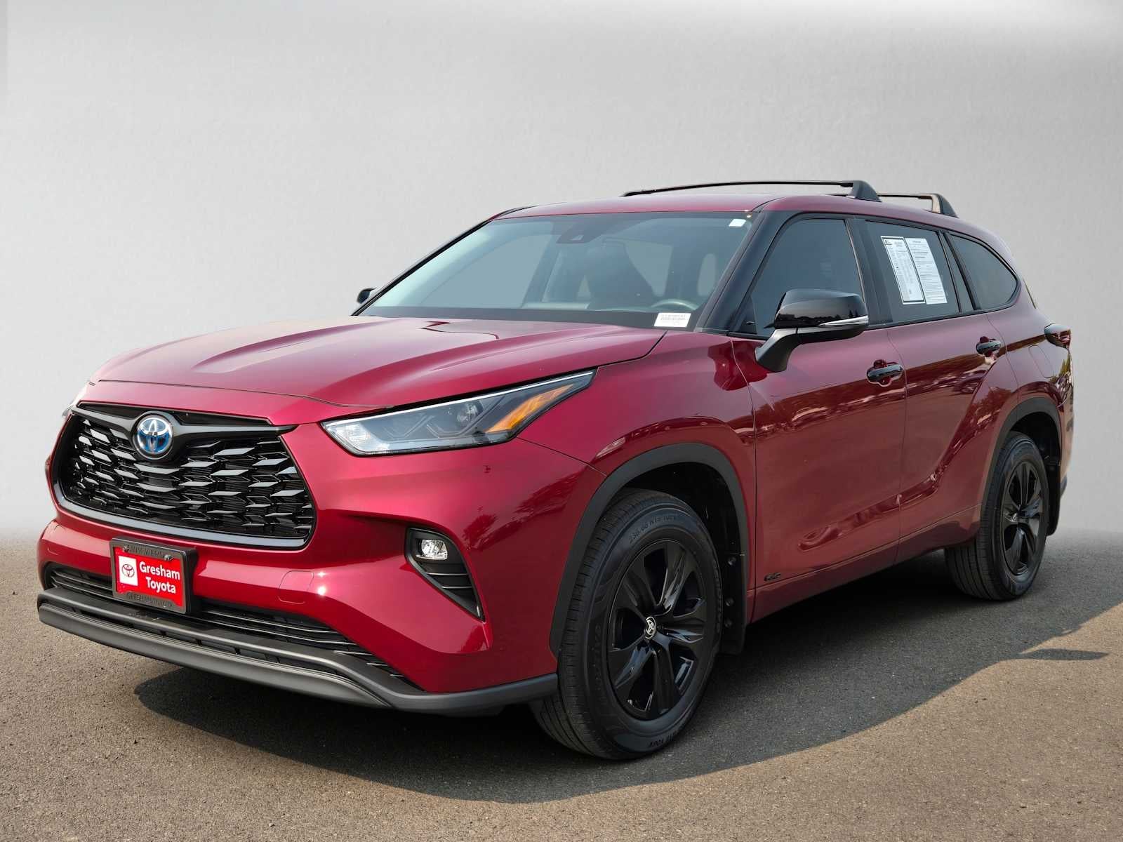 2024 Toyota Highlander Hybrid LE Nightshade