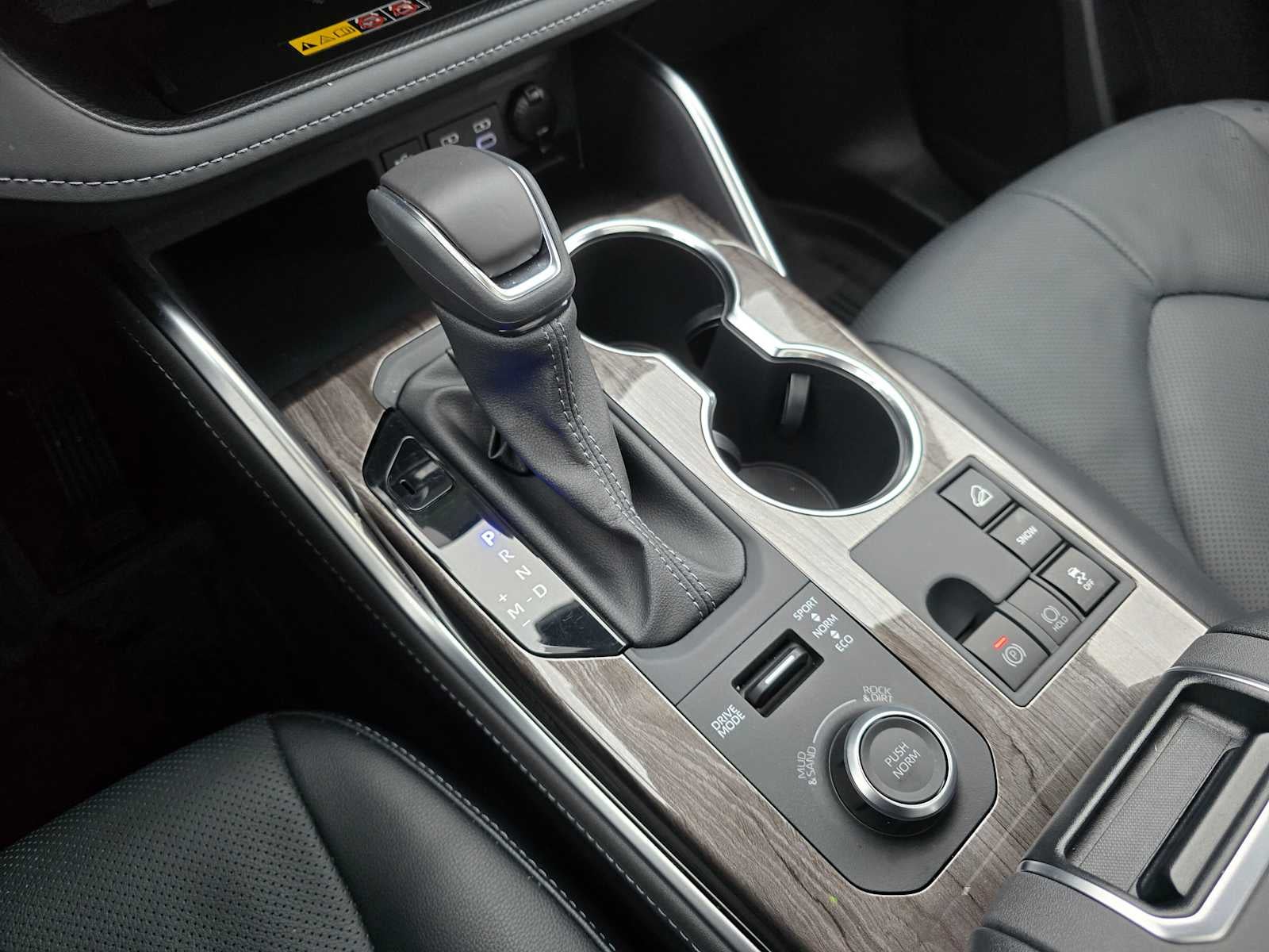 2025 Toyota Highlander Platinum