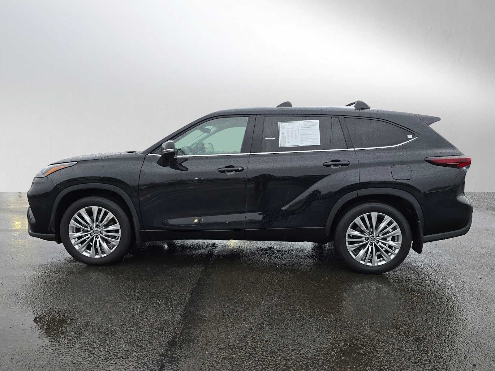 2025 Toyota Highlander Platinum