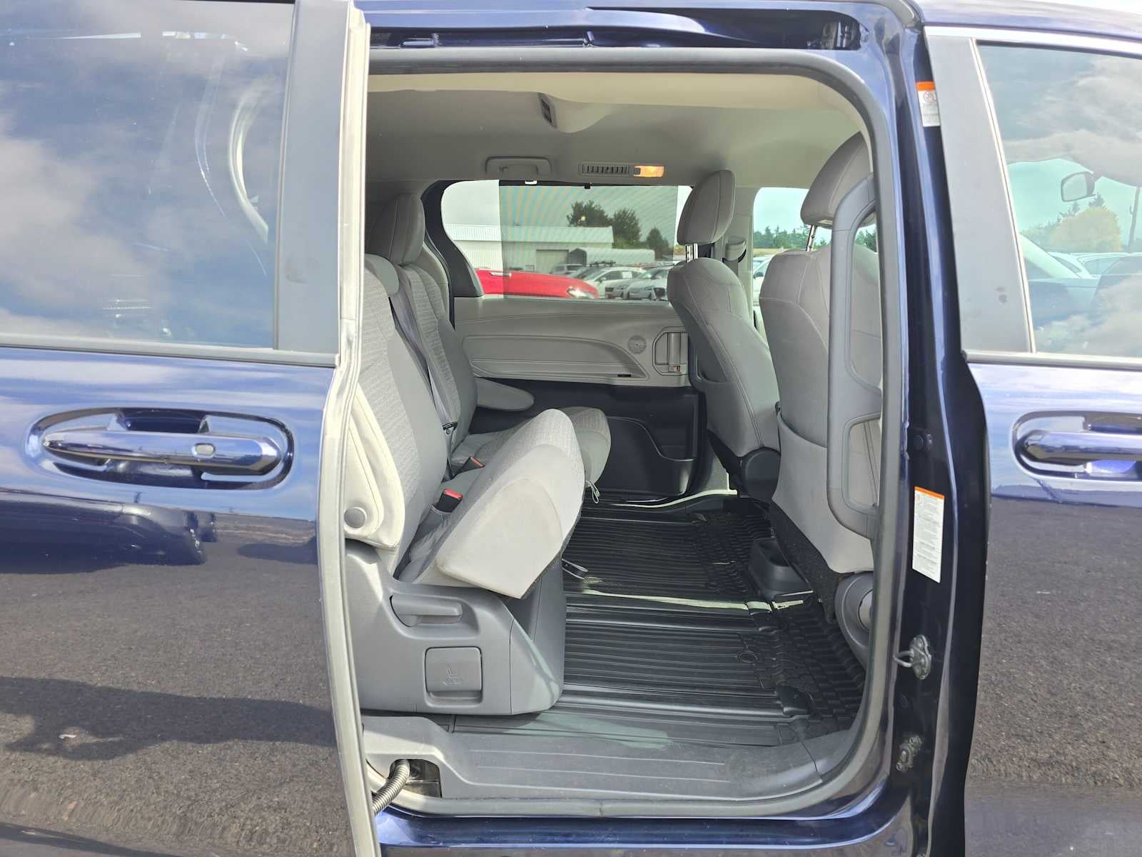 2021 Toyota Sienna LE