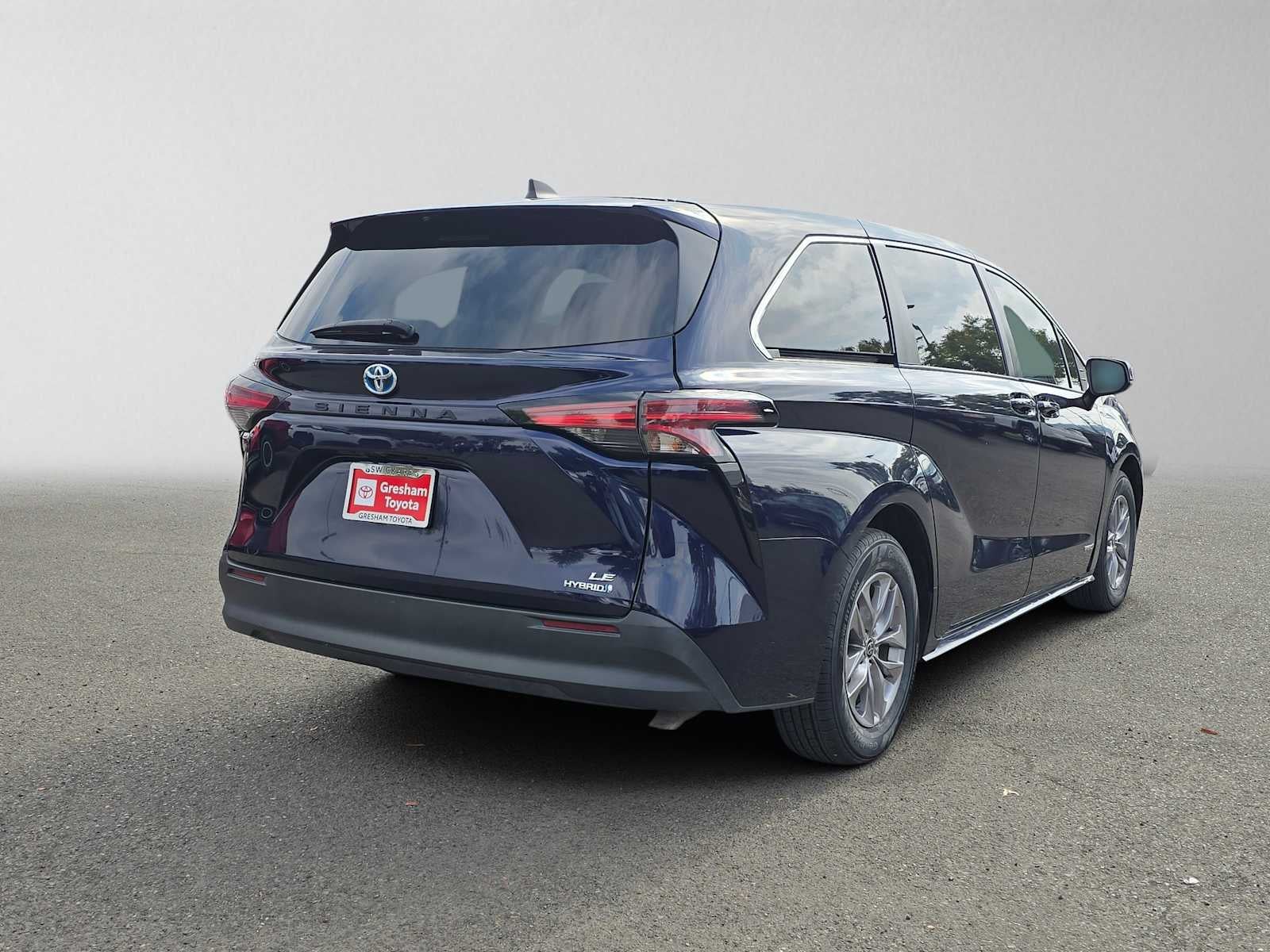 2021 Toyota Sienna LE