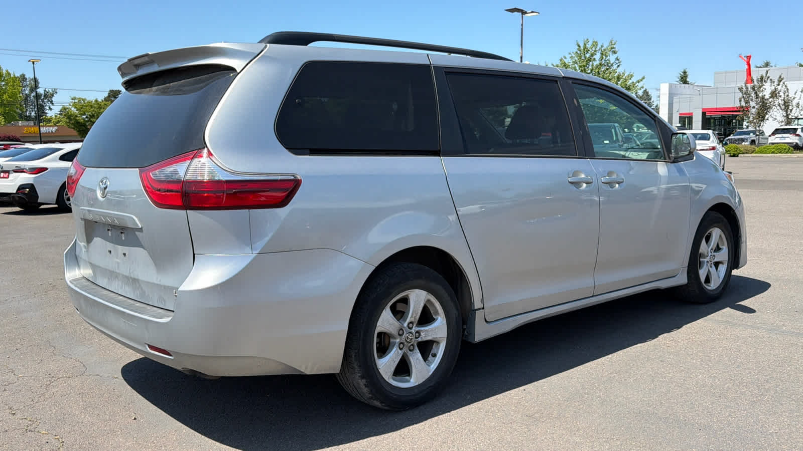 2020 Toyota Sienna LE