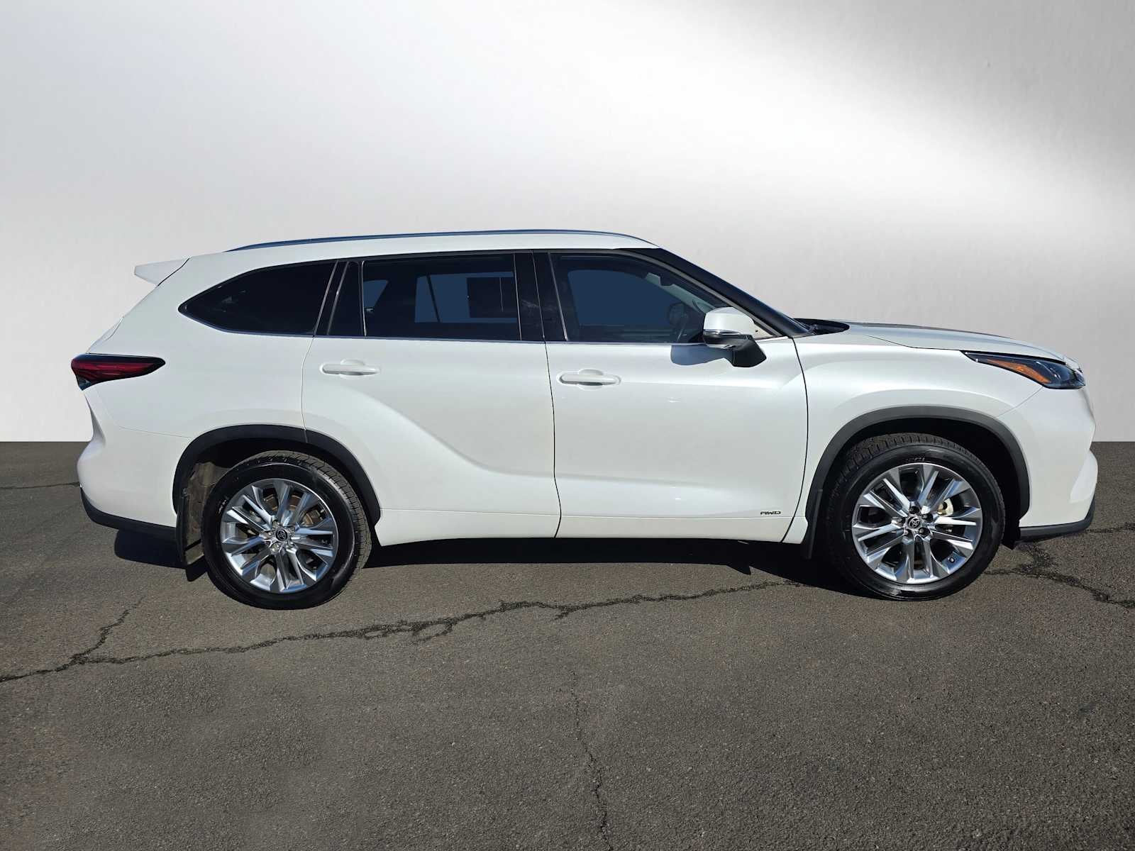 2022 Toyota Highlander Hybrid Limited