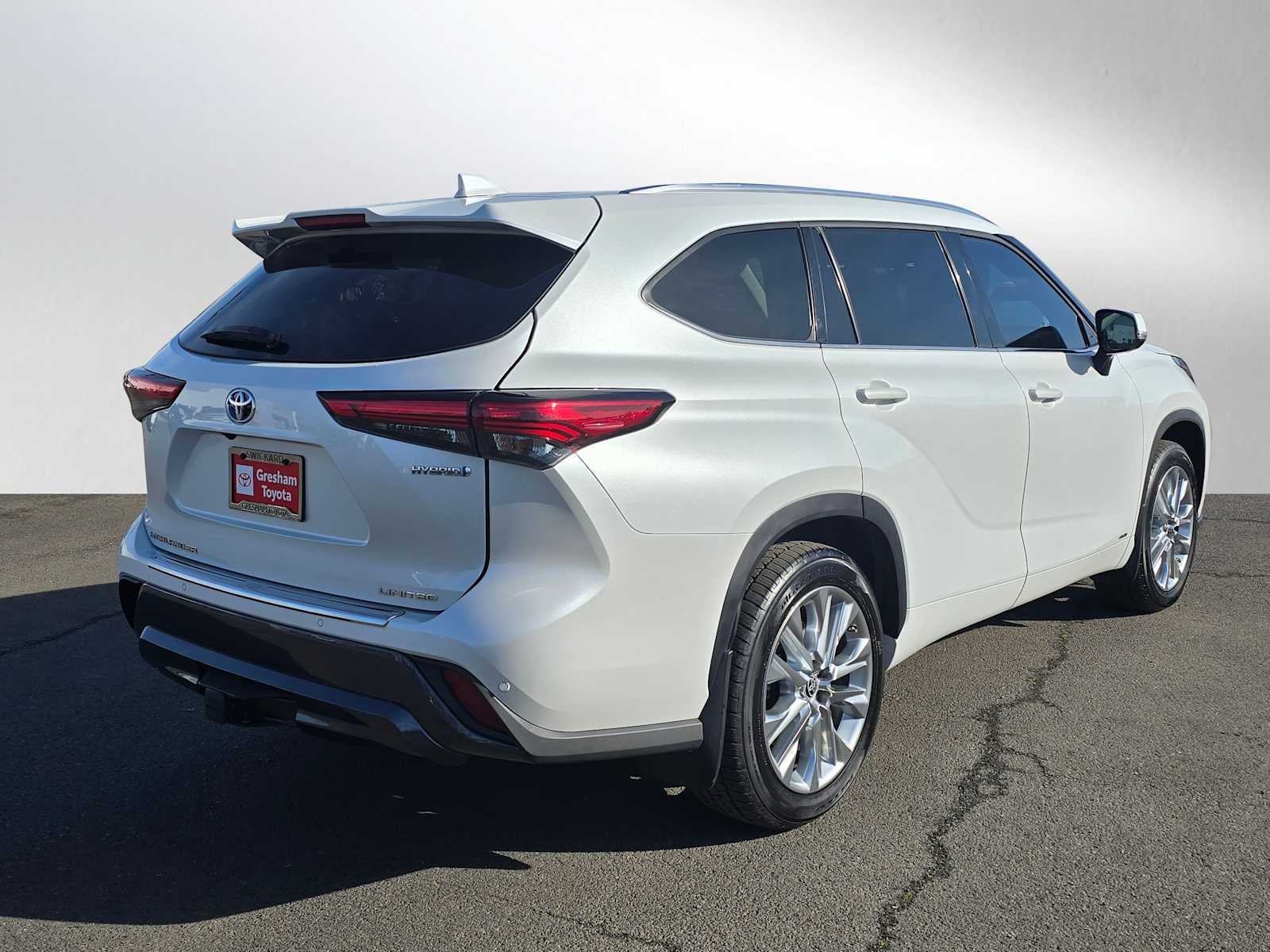2022 Toyota Highlander Hybrid Limited