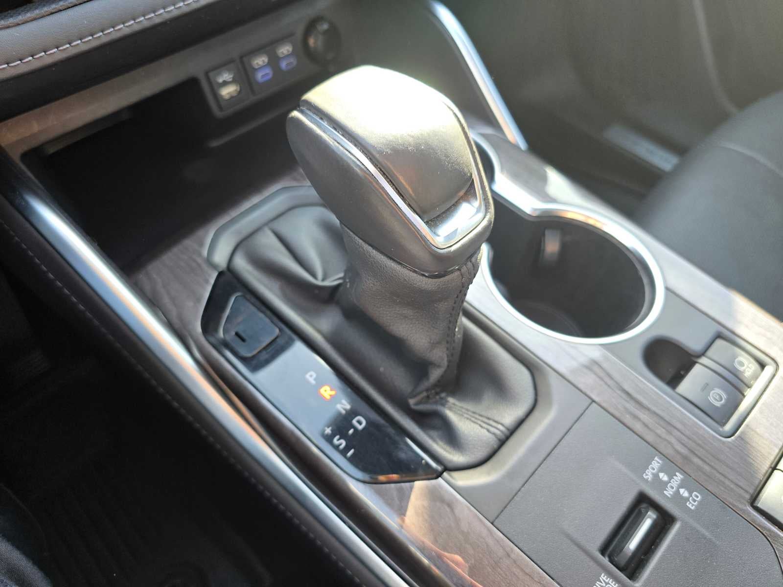 2022 Toyota Highlander Hybrid Limited