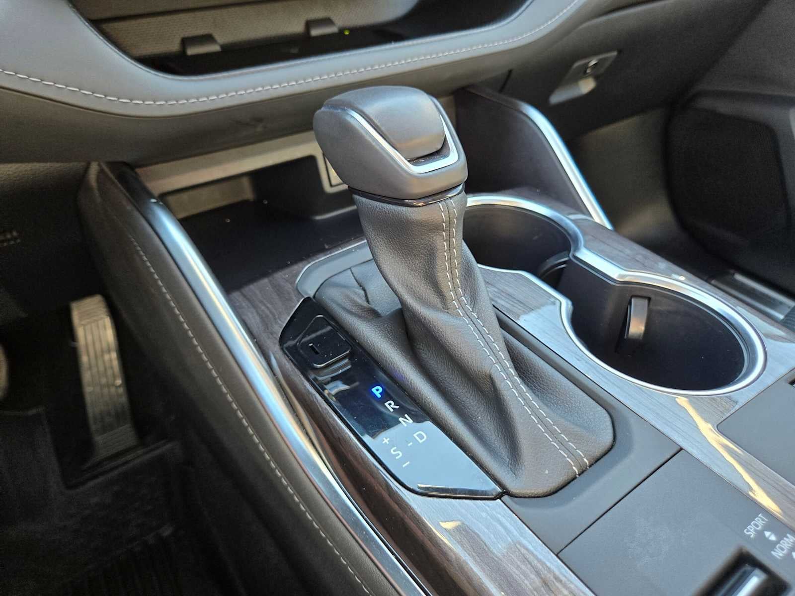 2023 Toyota Highlander Hybrid Limited