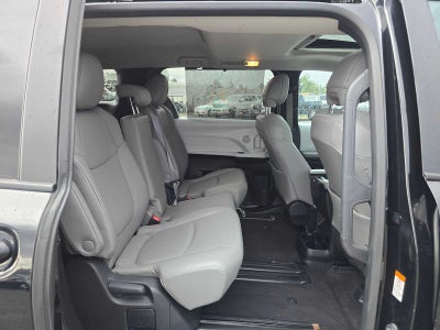 2025 Toyota Sienna XLE