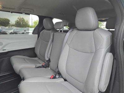 2025 Toyota Sienna XLE