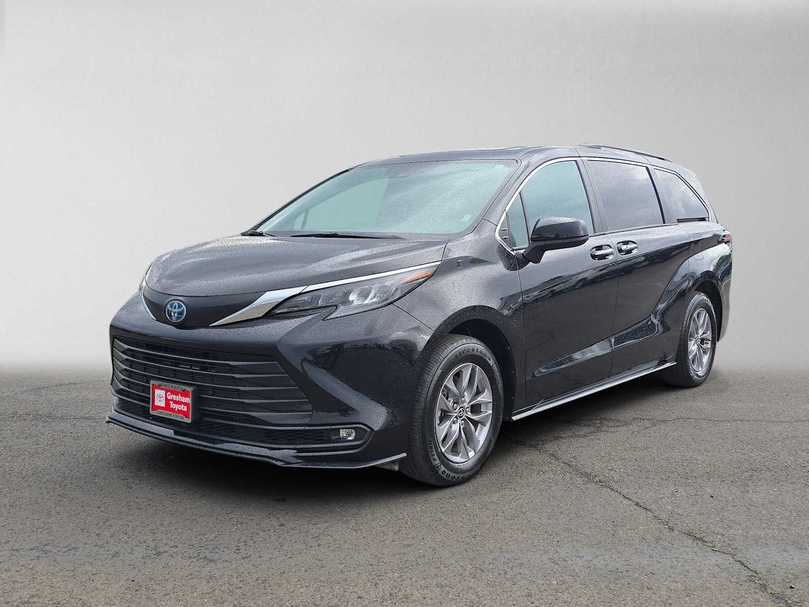 2025 Toyota Sienna XLE