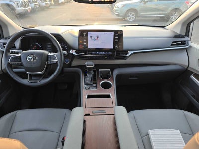 2021 Toyota Sienna XLE