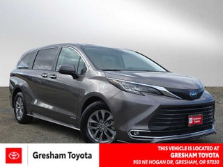 2021 Toyota Sienna XLE