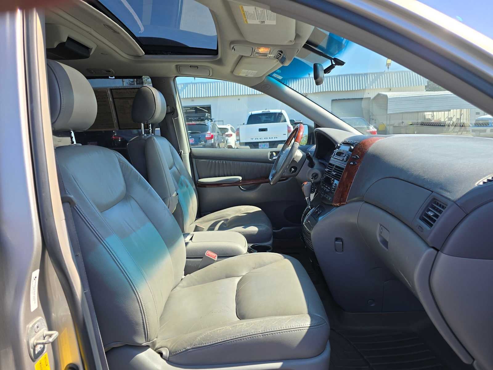 2005 Toyota Sienna XLE LTD
