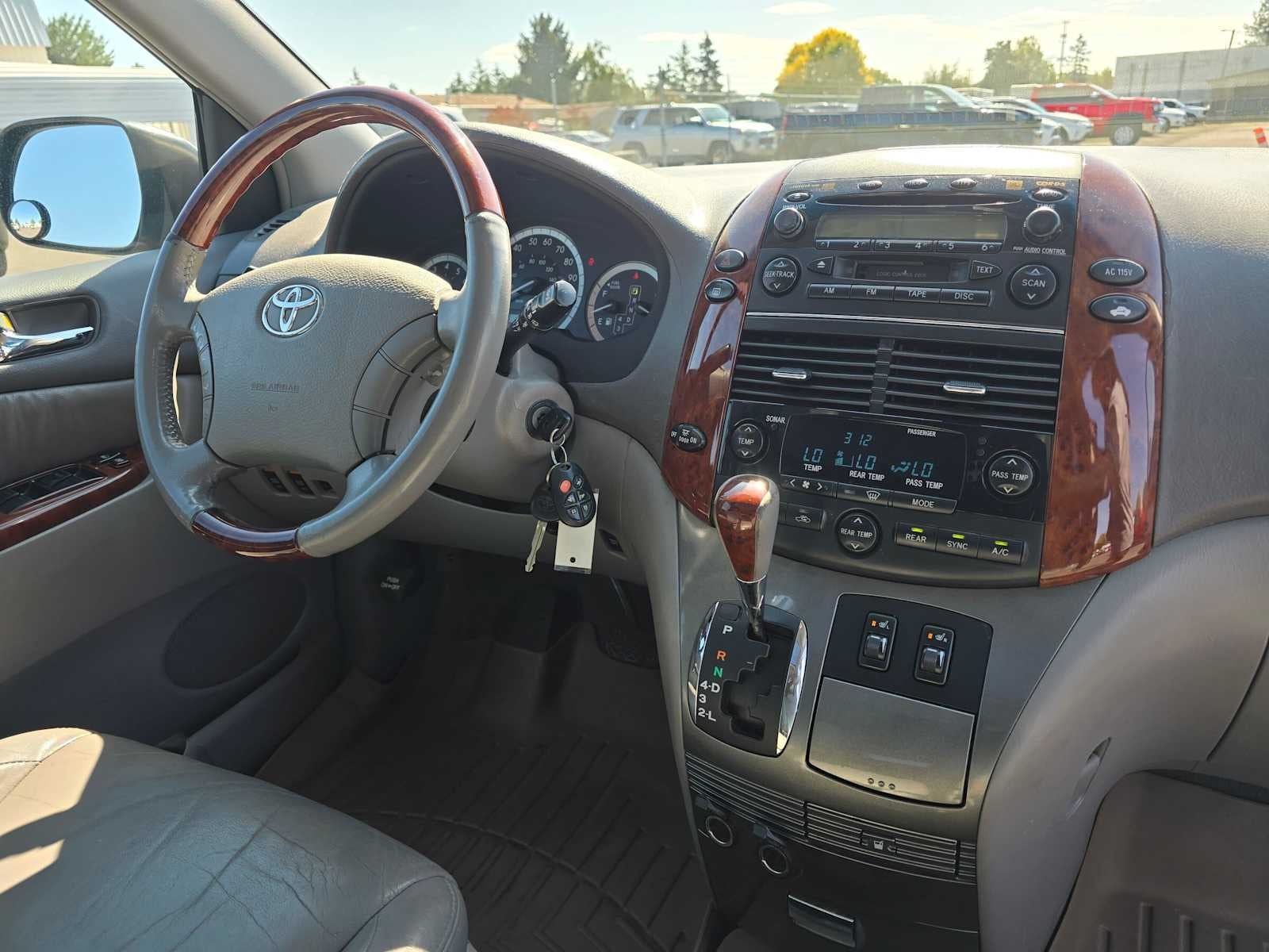 2005 Toyota Sienna XLE LTD