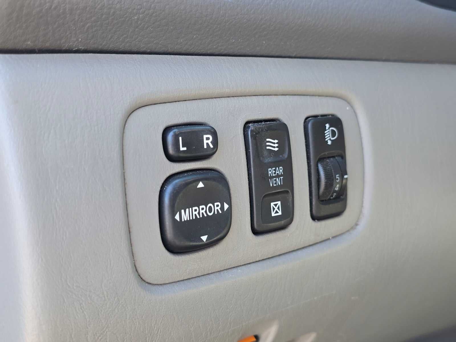 2005 Toyota Sienna XLE LTD